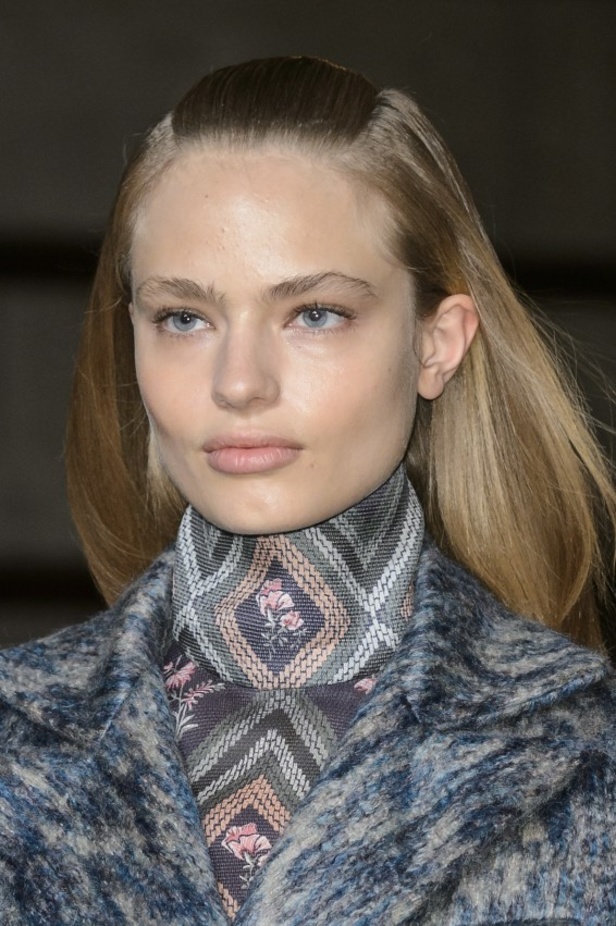 مجموعة EMILIA WICKSTEAD لموسم خريف وشتاء 2017