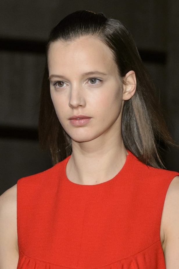 مجموعة EMILIA WICKSTEAD لموسم خريف وشتاء 2017