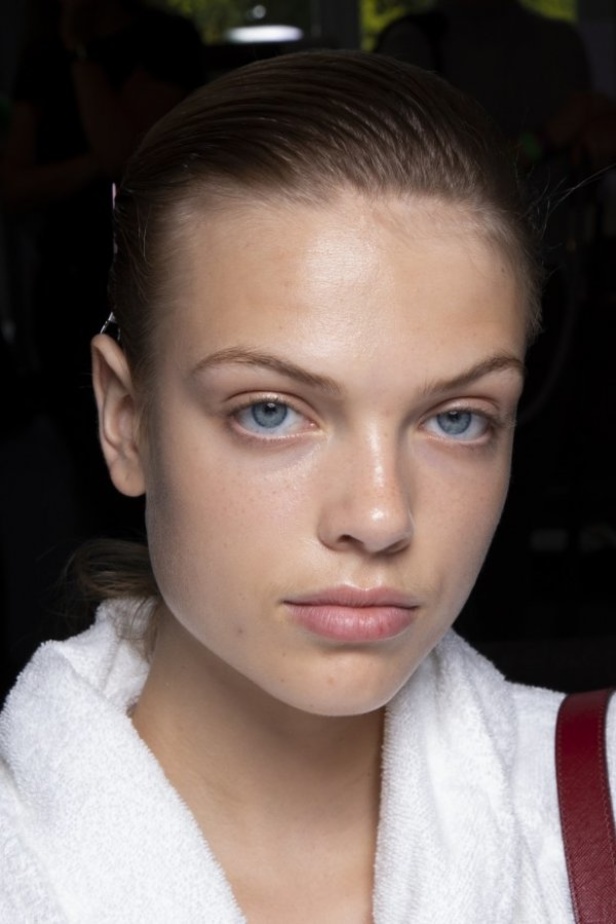 اسبوع الموضة في لندن 2019 مجموعة إميليا ويكستيد للملابس الجاهزة موضة ربيع وصيف 2020