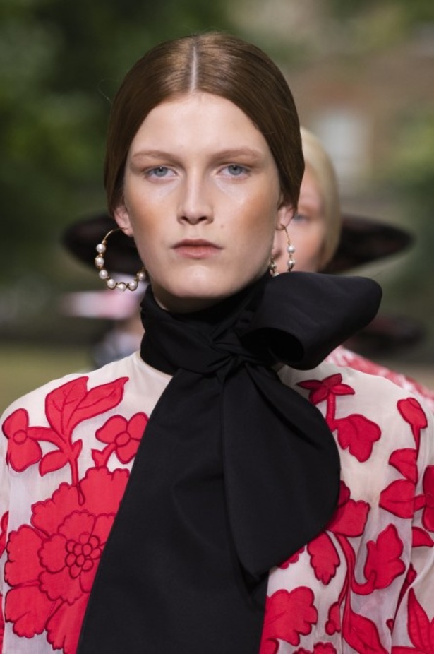 اسبوع الموضة في لندن 2019 عرض ازياء ERDEM لربيع وصيف 2020