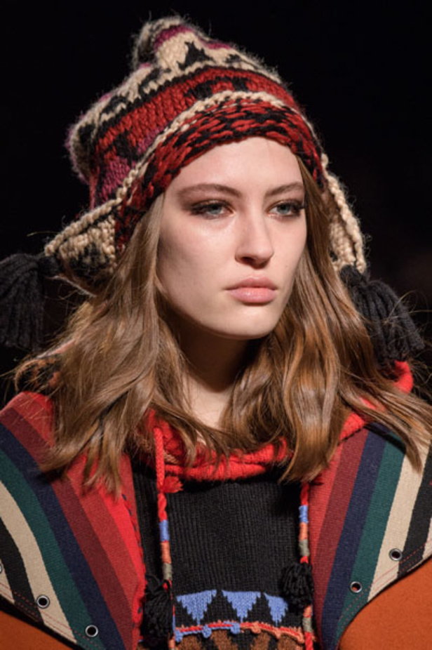 عرض ازياء ايترو لخريف وشتاء 2018