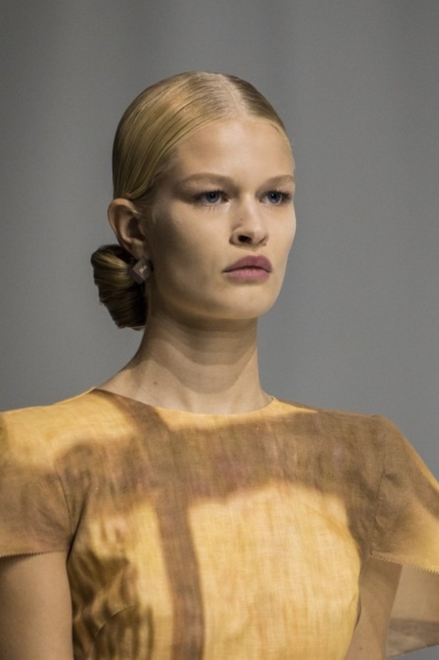 عرض ازياء Fendi لربيع وصيف 2021 من اسبوع الموضة في ميلانو 