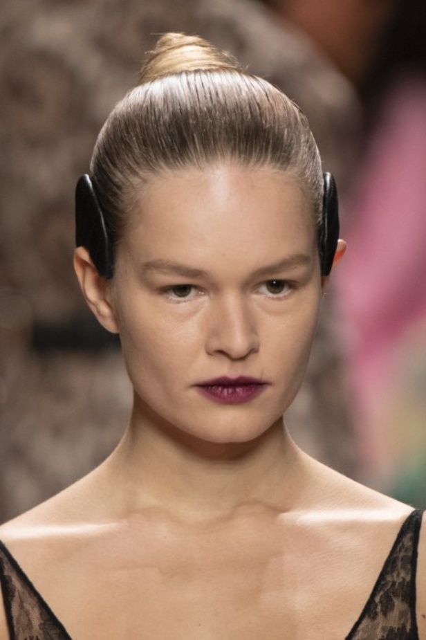 مجموعة فندي FENDI لخريف وشتاء 2020-2021 خلال اسبوع الموضة في ميلانو 