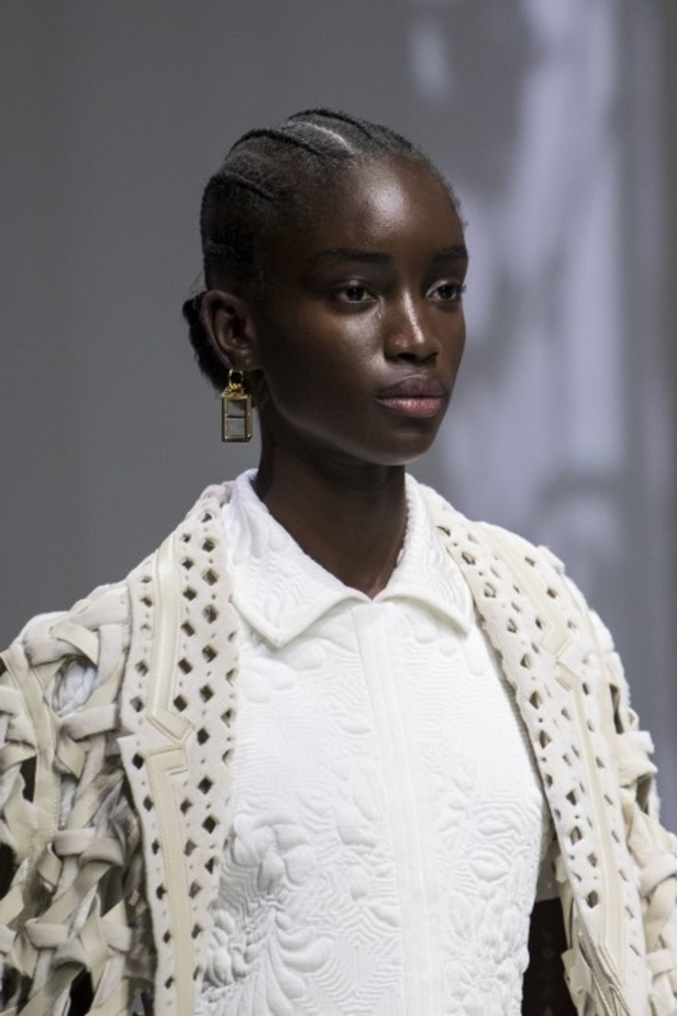 عرض ازياء Fendi لربيع وصيف 2021 من اسبوع الموضة في ميلانو 