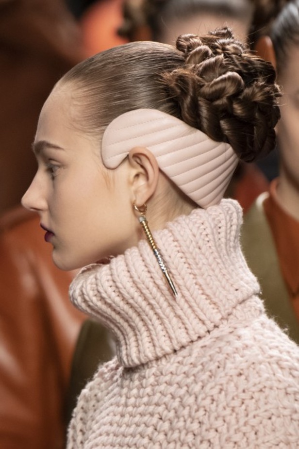 مجموعة فندي FENDI لخريف وشتاء 2020-2021 خلال اسبوع الموضة في ميلانو 