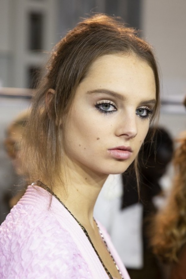 اسبوع الموضة في ميلان 2019 أزياء FENDI  الفاخرة  من ميلان لربيع وصيف 2020