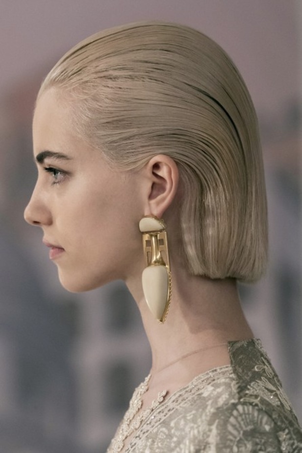 عرض أزياء دار Fendi للأزياء الراقية لخريف وشتاء 2021-2022