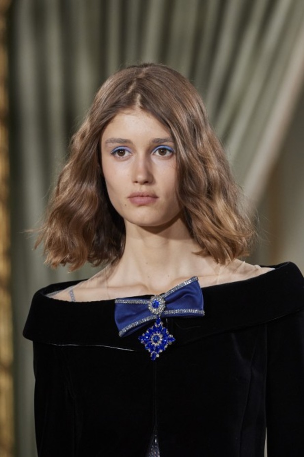 عرض ازياء مجموعة GIORGIO ARMANI PRIVE للهوت كوتور لخريف 2021 في باريس