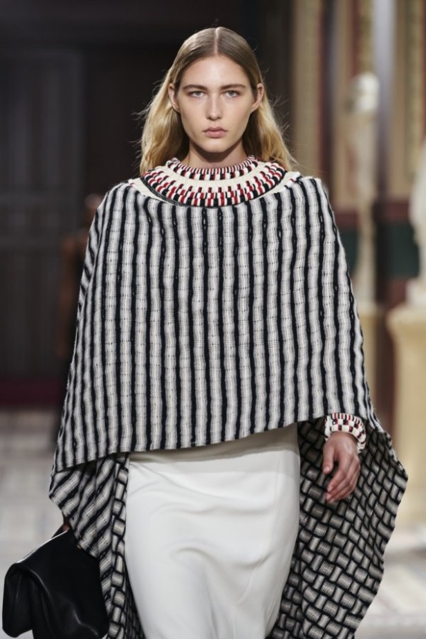 عرض ازياء مجموعة GABRIELA HEARST لربيع وصيف 2021 من أسبوع الموضة في باريس