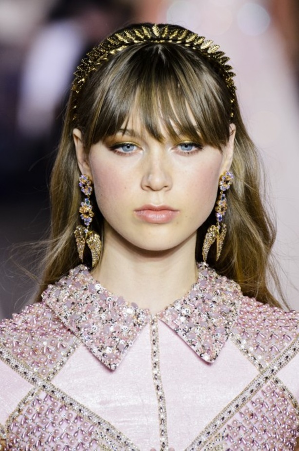 عرض ازياء جروج حقيبة لربيع وصيف 2018