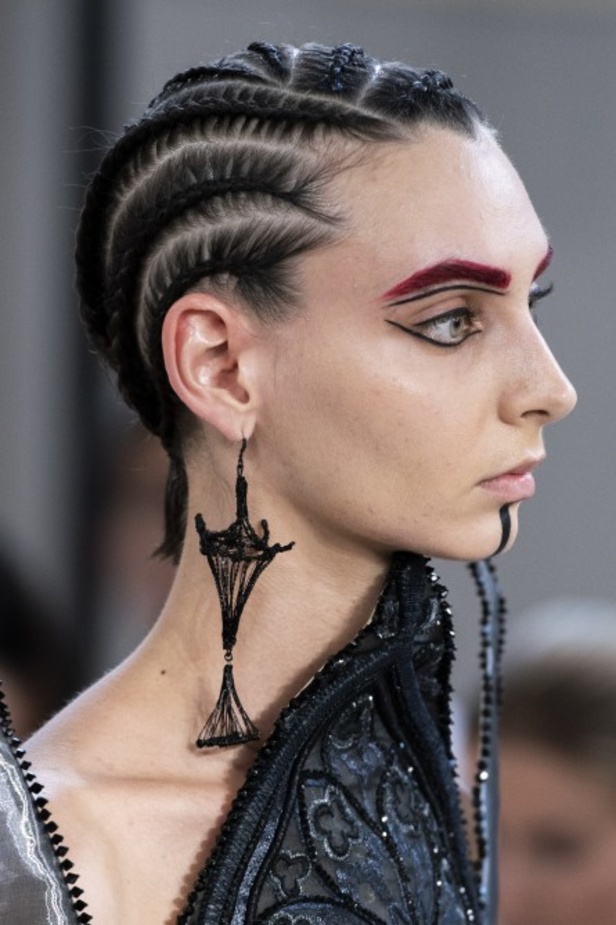 مجموعة Guo Pei للأزياء الفاخرة لخريف ٢٠١٨ !