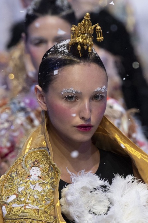 مجموعة Guo Pei للهوت كوتو لربيع وصيف 2020