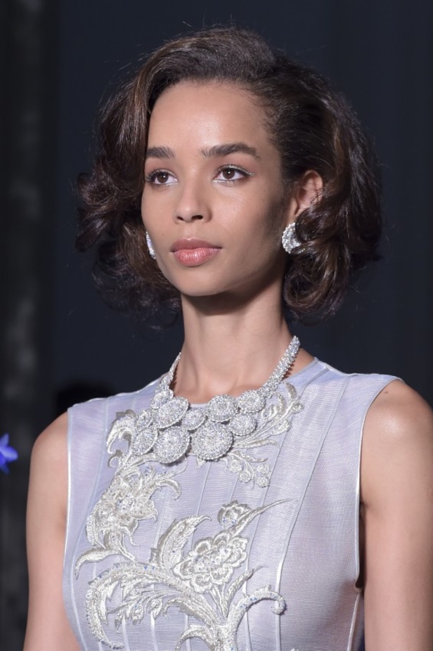 مجموعة Guo Pei للأزياء الفاخرة لخريف وشتاء ٢٠١٧/ ٢٠١٨ !