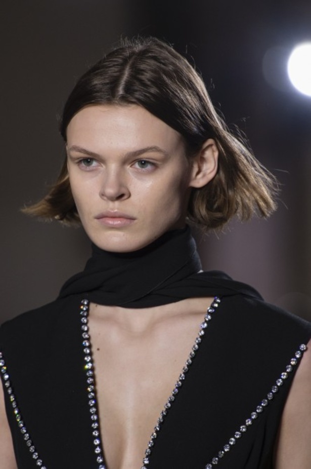 مجموعة Giambatista Valli من الألبسة الفاخرة لربيع وصيف 2018