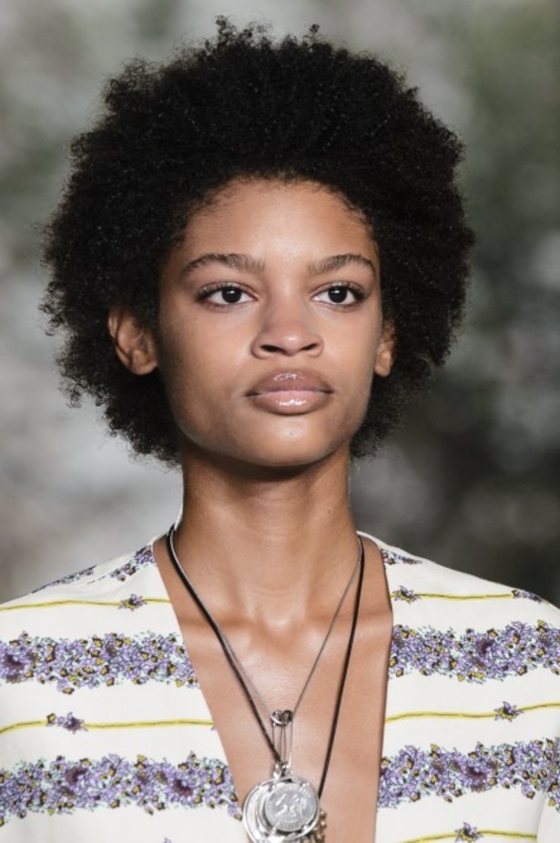 مجموعة Giambattista Valli لربيع وصيف 2018