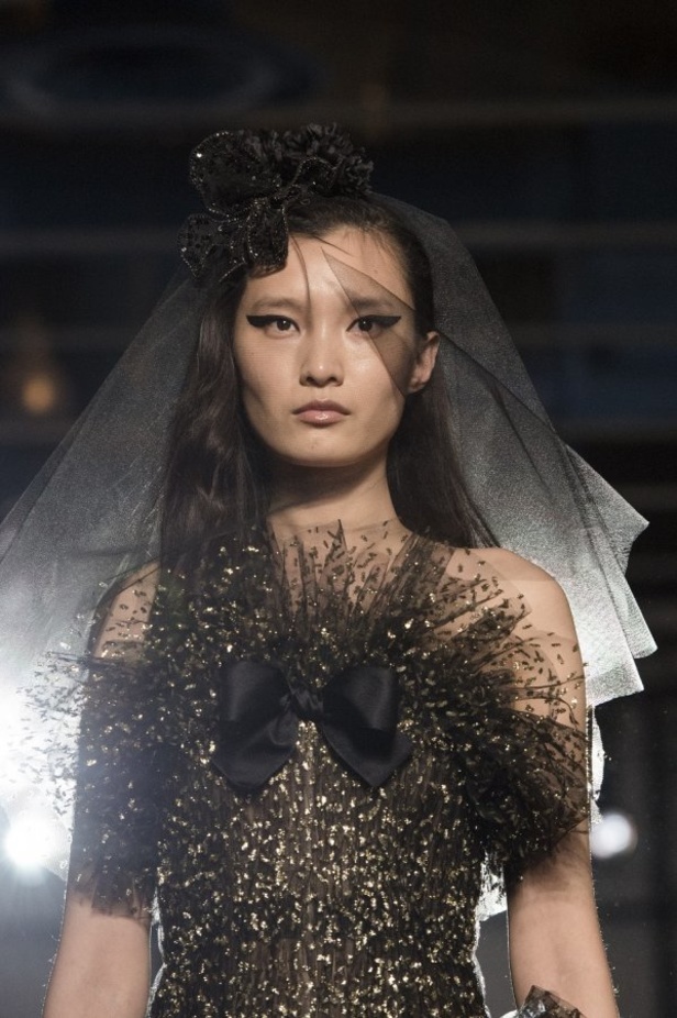 مجموعة الألبسة الراقية من جيامباتيستا فالي لربيع 2019