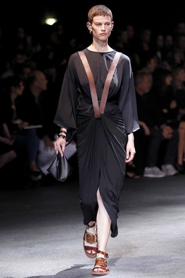 Givenchy: عندما تلتقي اسيا وافريقيا...