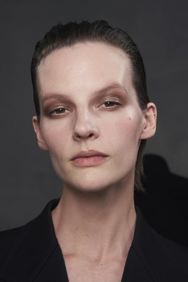 مجموعة جيفنشي للأزياء الراقية لخريف وشتاء 2021