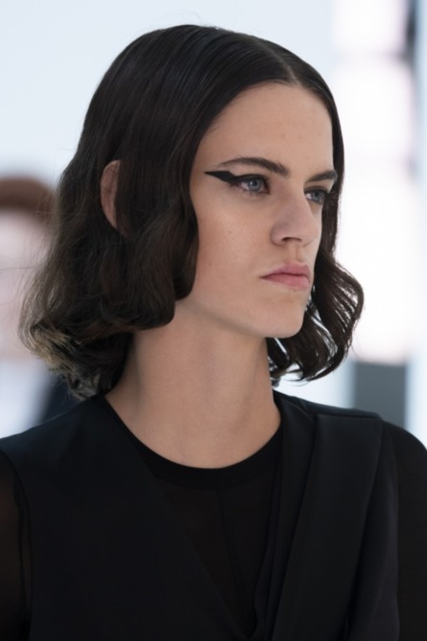 اسبوع الموضة في نيويورك 2019 مجموعة أزياء HELMUT LANG الجاهزة لربيع 2020  