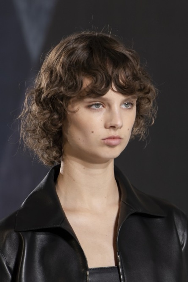 عرض أزياء Hermes لربيع وصيف 2021 من أسبوع الموضة في باريس