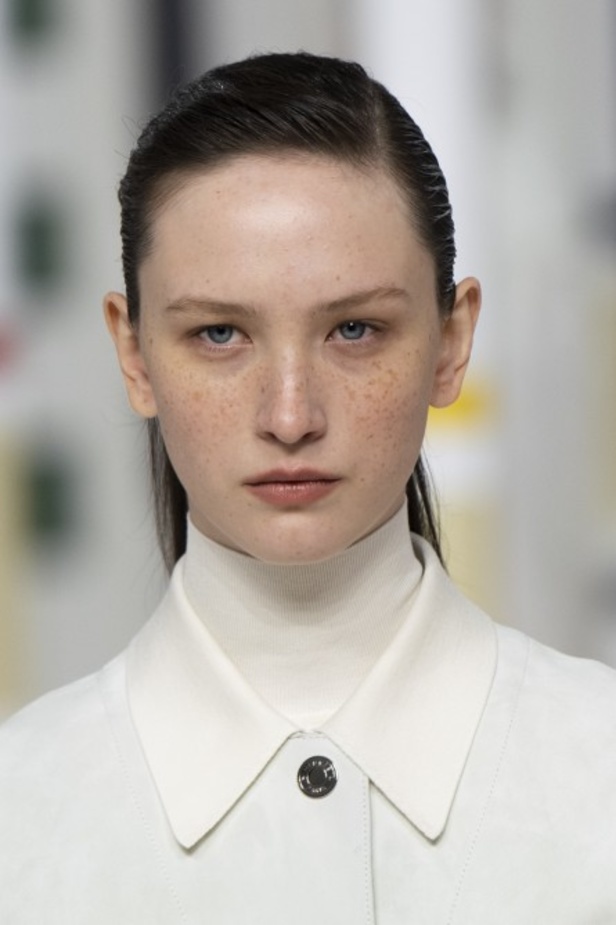 عرض أزياء Hermes لخريف وشتاء 2020-2021 خلال اسبوع الموضة في باريس