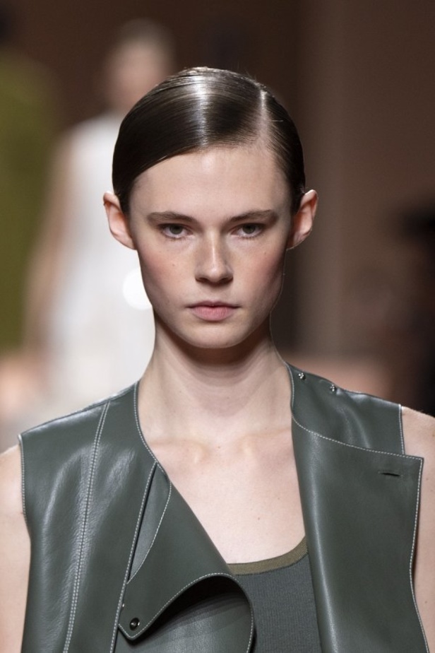 اسبوع الموضة في باريس 2019 مجموعة HERMES لربيع وصيف 2020