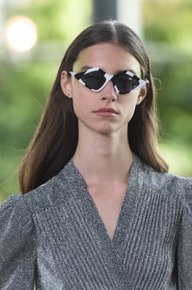 اسبوع الموضة في لندن 2019 مجموعة أزياء HOUSE OF HOLLANDS الجاهزة لربيع وصيف 2020