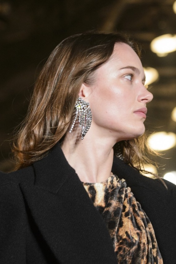 عرض أزياء إيزابيل ماران لخريف وشتاء 2017