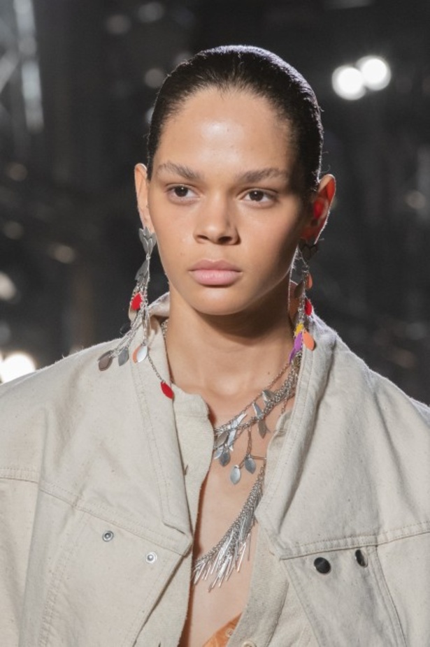 اسبوع الموضة في باريس 2019 مجموعة الالبسة الجاهزة من إيزابيل مارانت لربيع وصيف 2020