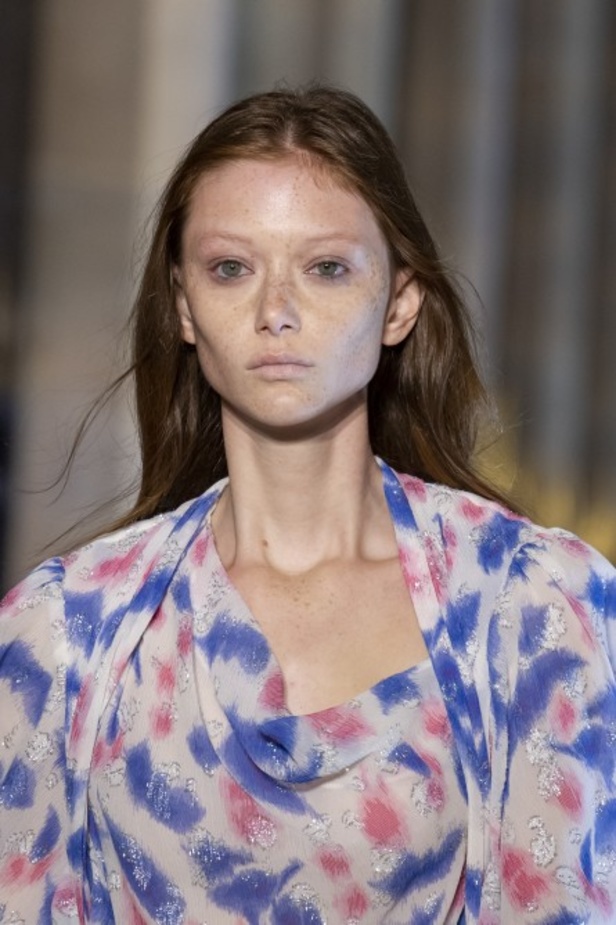 عرض أزياء ايزابيل ماران ISABEL MARANT لربيع وصيف 2021 خلال أسبوع الموضة في باريس