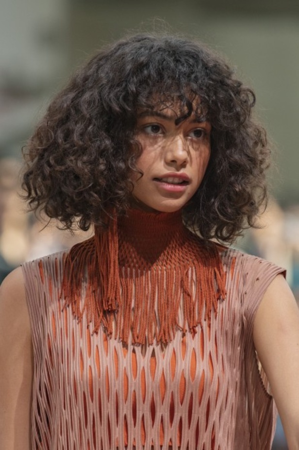 عرض مجموعة Issey Miyake ربيع وصيف 2020 