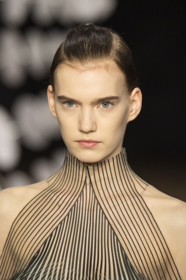 مجموعة Iris Van Herpen للأزياء الفاخرة لخريف وشتاء 2020