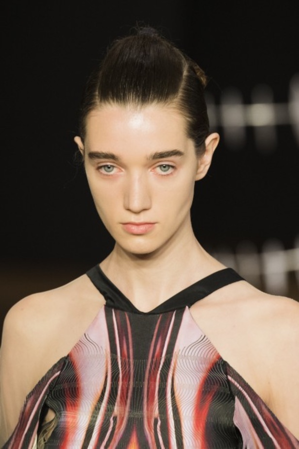 مجموعة Iris Van Herpen للأزياء الفاخرة لخريف وشتاء 2020