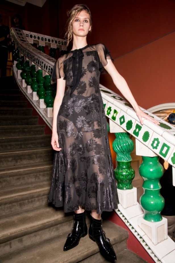 مجموعة "جون غاليانو" John Galliano لموسم ربيع وصيف 2018