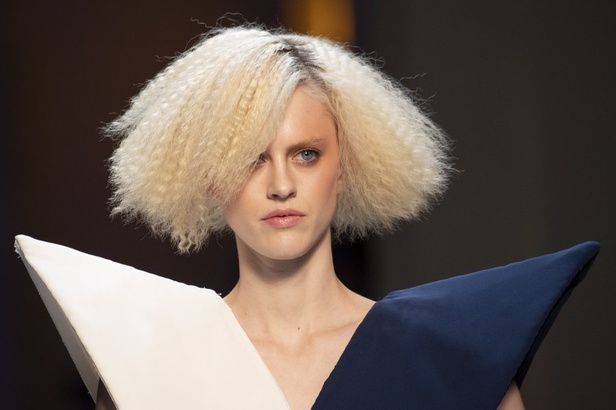 مجموعة الألبسة الراقية من جان بول غوتييه لربيع 2019