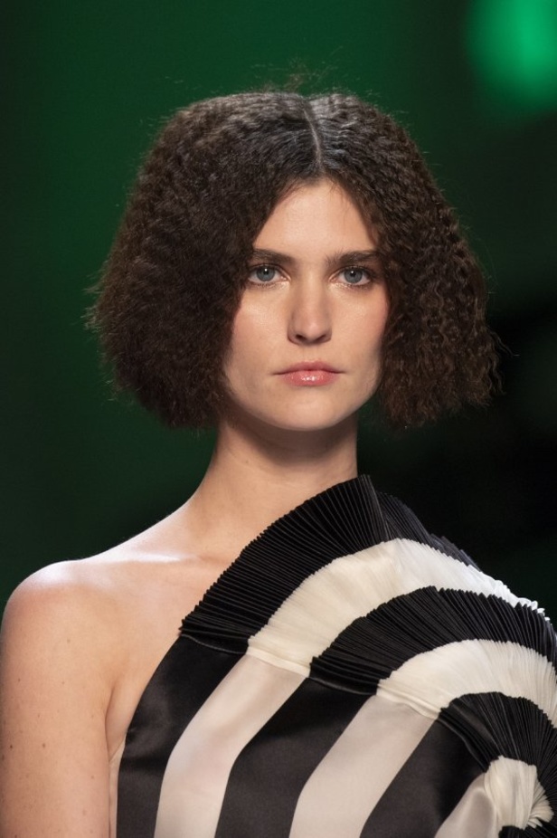 مجموعة الألبسة الراقية من جان بول غوتييه لربيع 2019