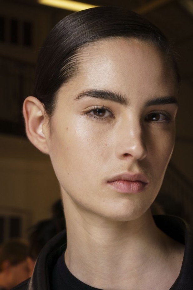 مجموعة JW Anderson للالبسة الجاهزة من اسبوع الموضة في لندن 2020