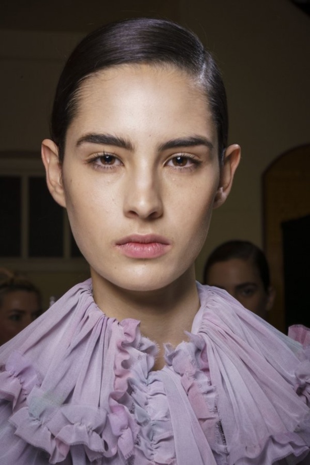 مجموعة JW Anderson للالبسة الجاهزة من اسبوع الموضة في لندن 2020