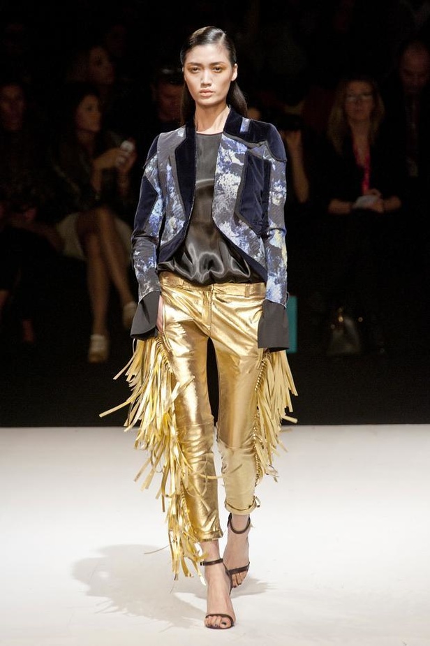 Just Cavalli: إنفجار الألوان والحياة النابضة