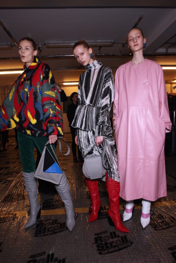 "J.W.Anderson".... صخب الثمانيّات بجرأة وتفرّد