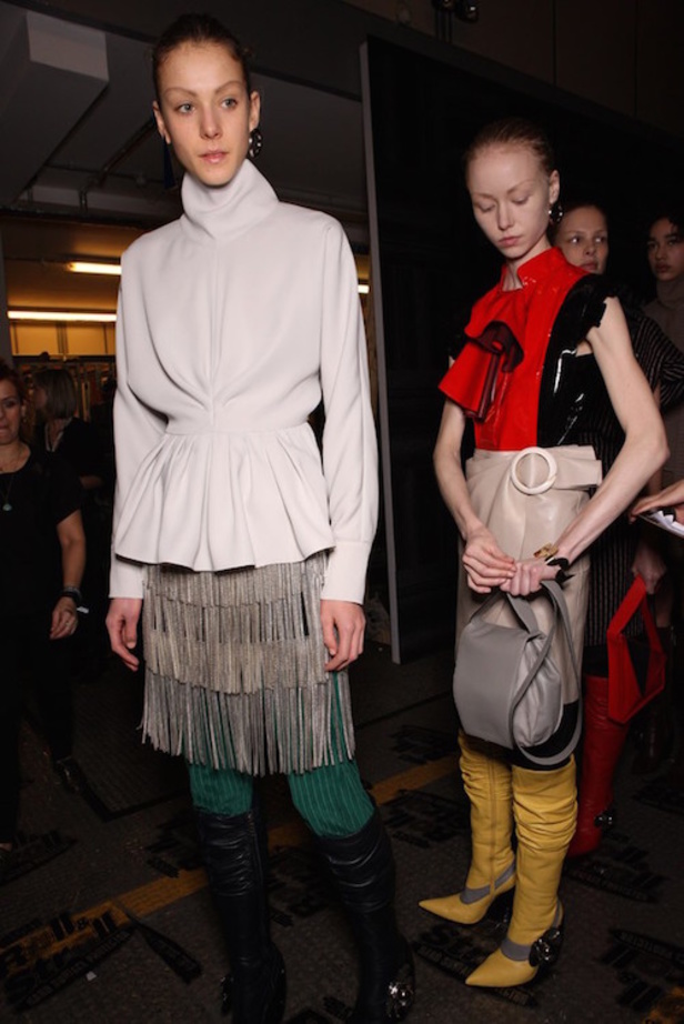 "J.W.Anderson".... صخب الثمانيّات بجرأة وتفرّد