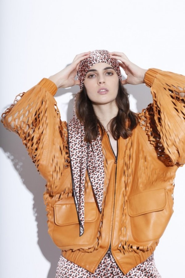 عرض ازياء مجموعة Kristina Fidelskaya لموسم ربيع وصيف 2021