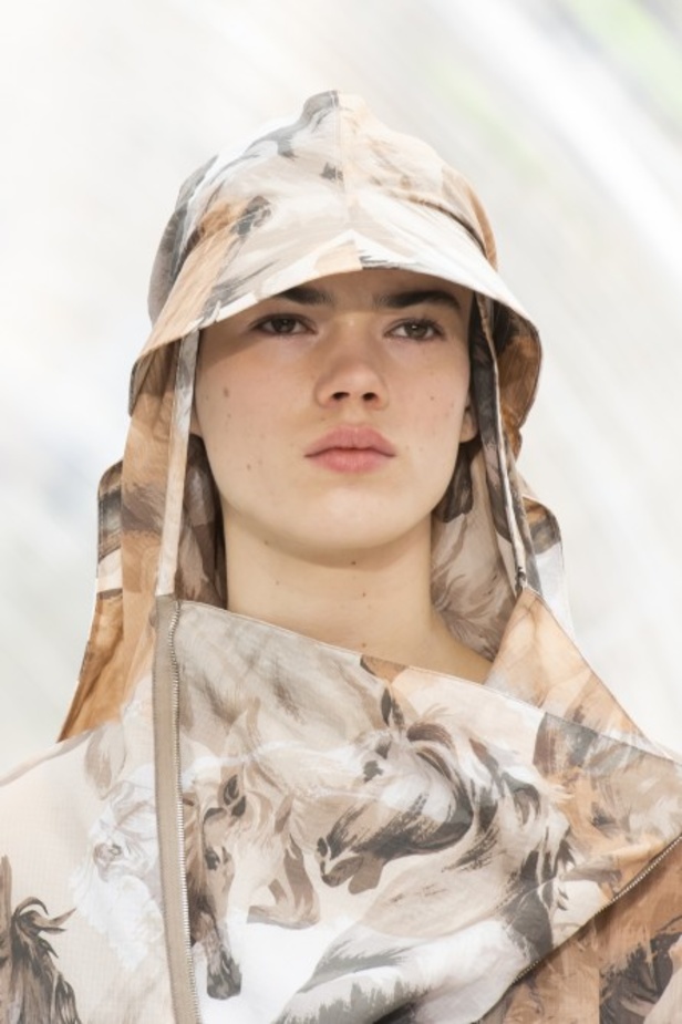 مجموعة KENZO لخريف وشتاء 2020-2021 خلال اسبوع الموضة في باريس