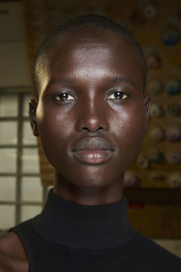 عرض ازياء مجموعة كنزو Kenzo لربيع وصيف 2021 من اسبوع الموضة في باريس