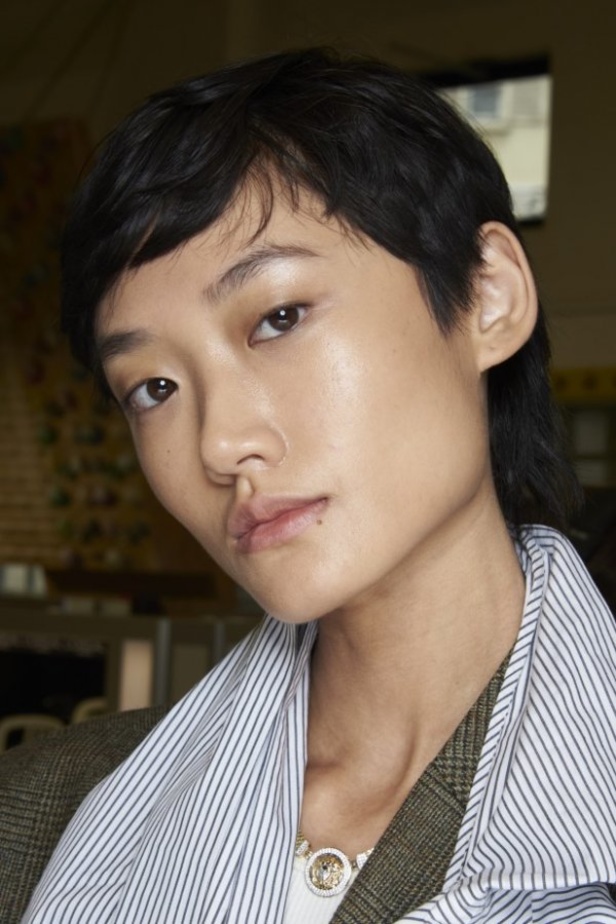 عرض ازياء مجموعة كنزو Kenzo لربيع وصيف 2021 من اسبوع الموضة في باريس