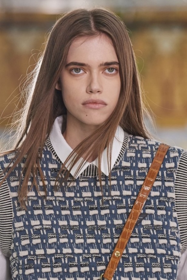 عرض ازياء Louis Vuitton من أسبوع الموضة في باريس لربيع وصيف 2021