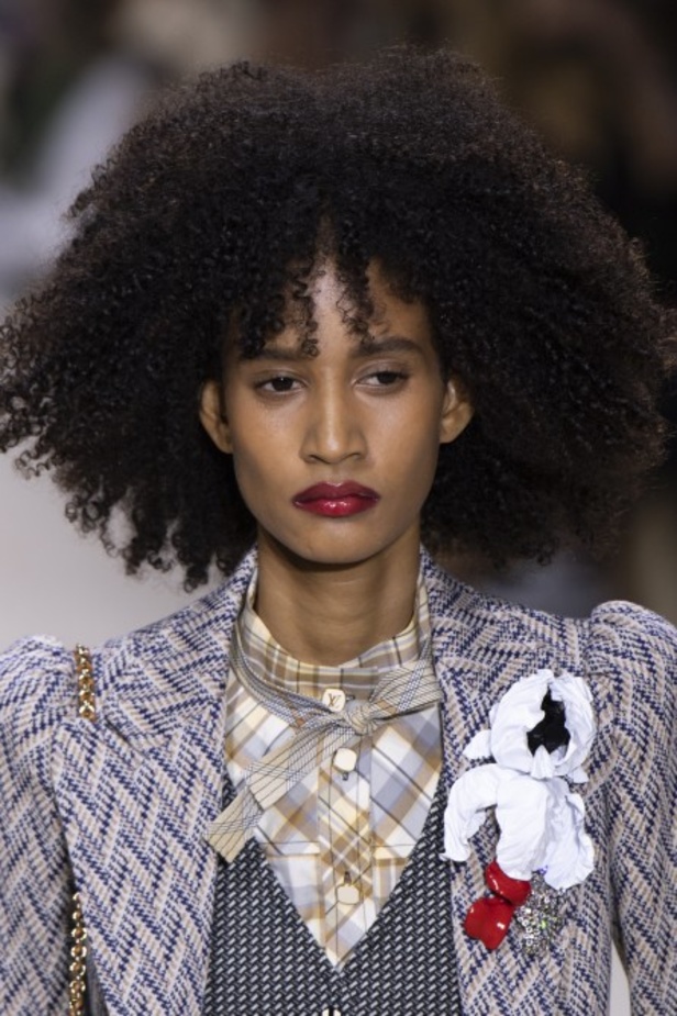 إطلالات فائقة الأناقة خلال عرض Louis Vuitton لربيع وصيف 2020