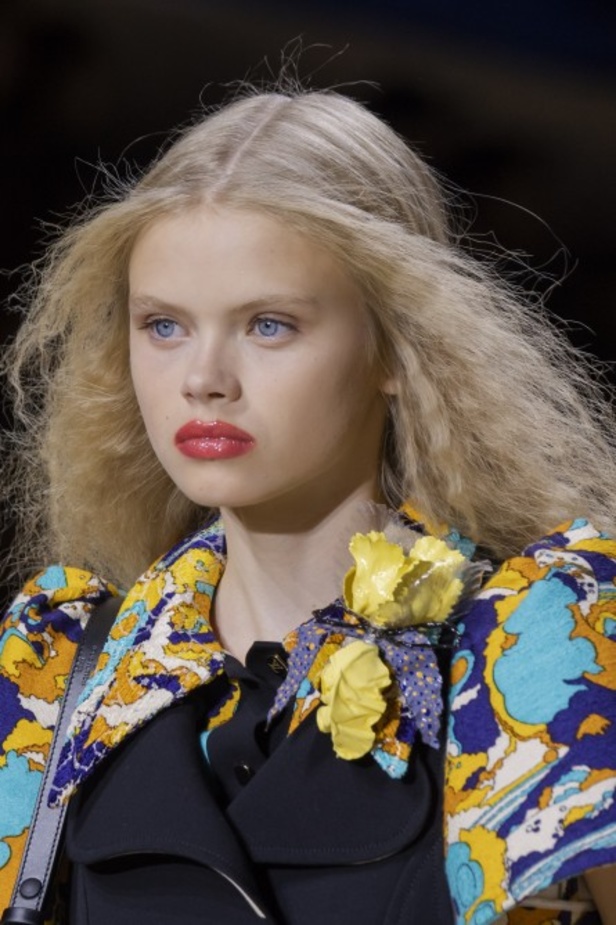 إطلالات فائقة الأناقة خلال عرض Louis Vuitton لربيع وصيف 2020