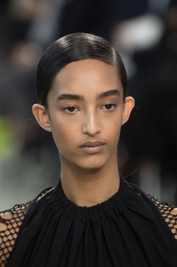 اسبوع الموضة في باريس 2019 مجموعة لويفي لربيع وصيف 2020