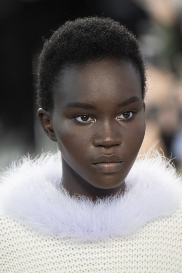 اسبوع الموضة في باريس 2019 مجموعة لويفي لربيع وصيف 2020